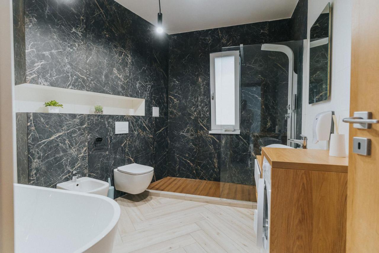 Urban Safari At Eas Residence Oradea Exterior photo